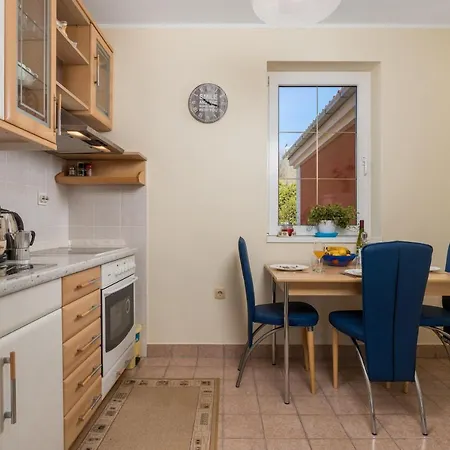 Barbara, Sea View With Terrace Near Opatija *