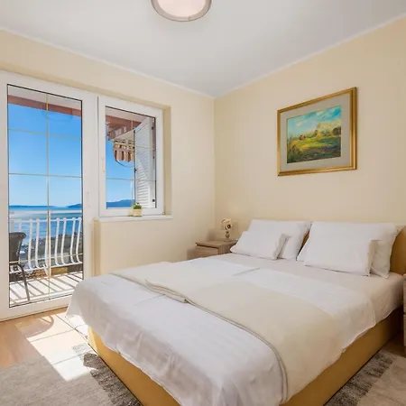 Barbara, Sea View With Terrace Near Opatija Ičići