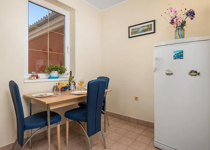 아파트 Barbara, Sea View With Terrace Near Opatija *